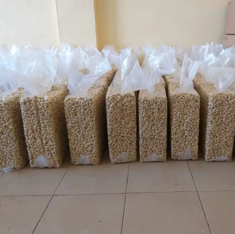 M bag cashew nuts vacuum packing machine